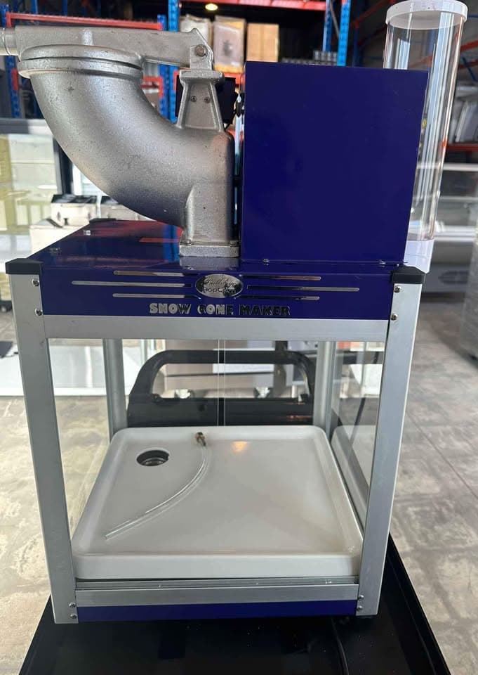 Snow cone machine