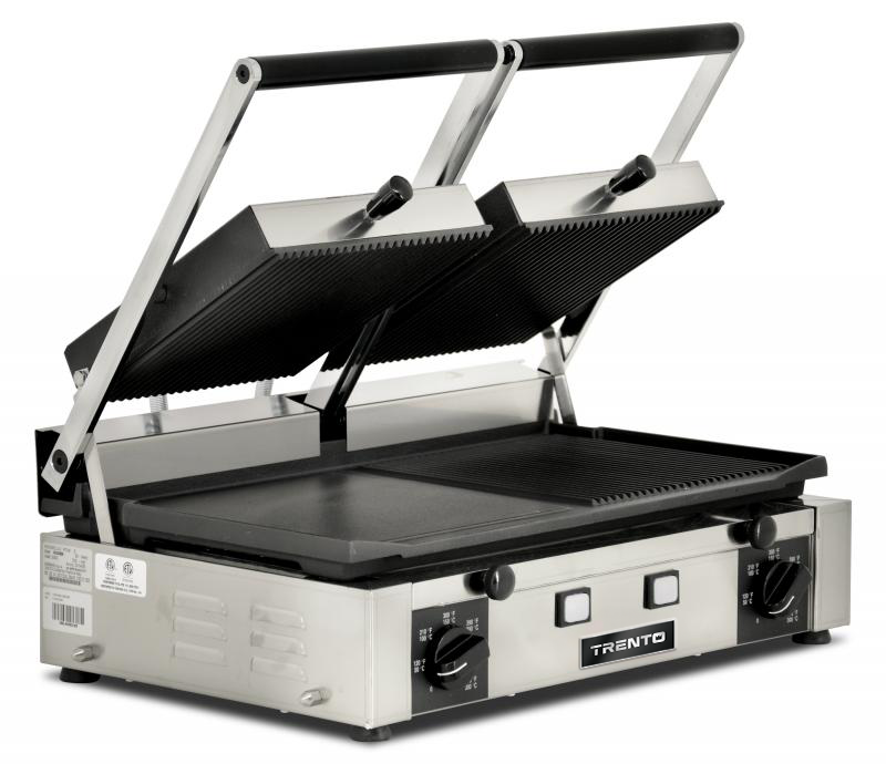 Elite Series 10″ x 19″ Double Panini Grill with Ribbed Top and 1/2 Grooved and S – Image 2