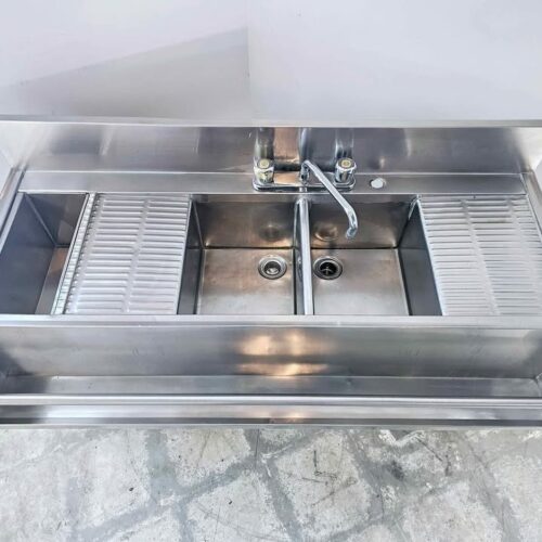 cocktail station with speed rail