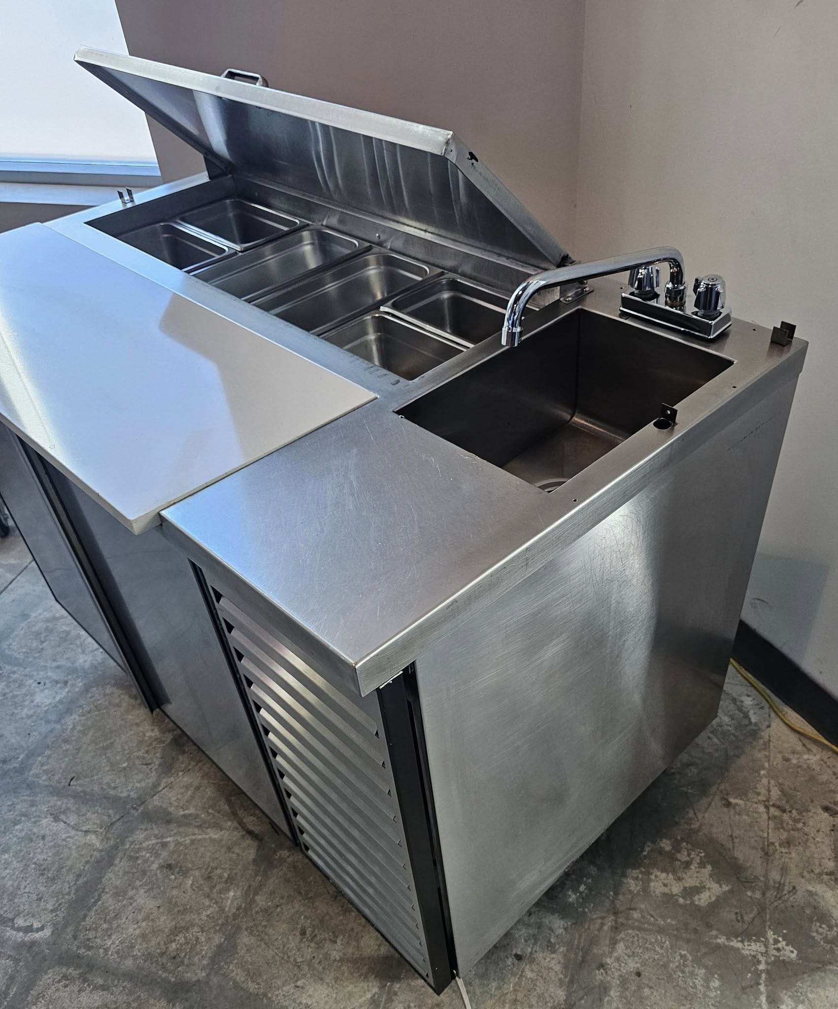 Pizza Prep table  51.5"×31"×36"